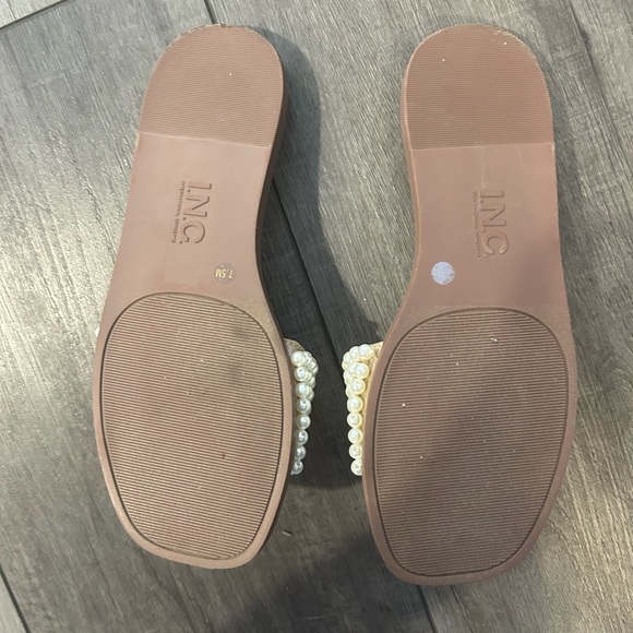 Pearl slides - Picture 2 of 4